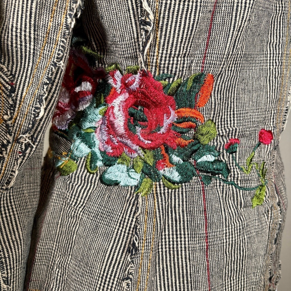 Paparazzi by Biz Floral Embroidered Women's Jacket Size Small - Picture 5 of 10